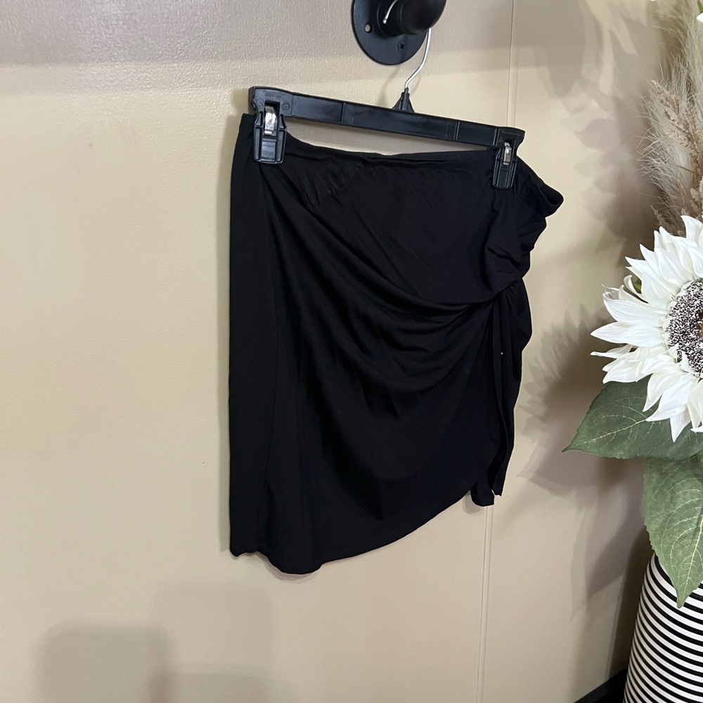 Elegant Black Women's Skirt
